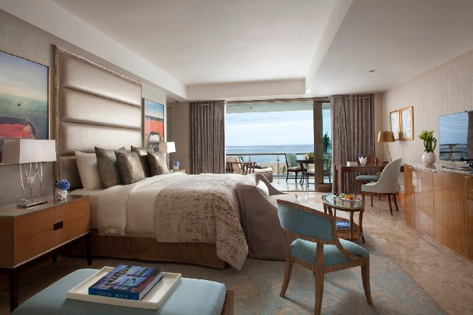 The Baron Suite Beachfront View