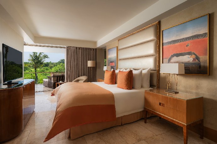 The Earl Suite Garden View