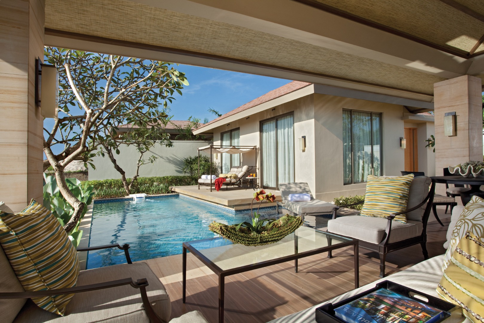 Royal Villa Garden View