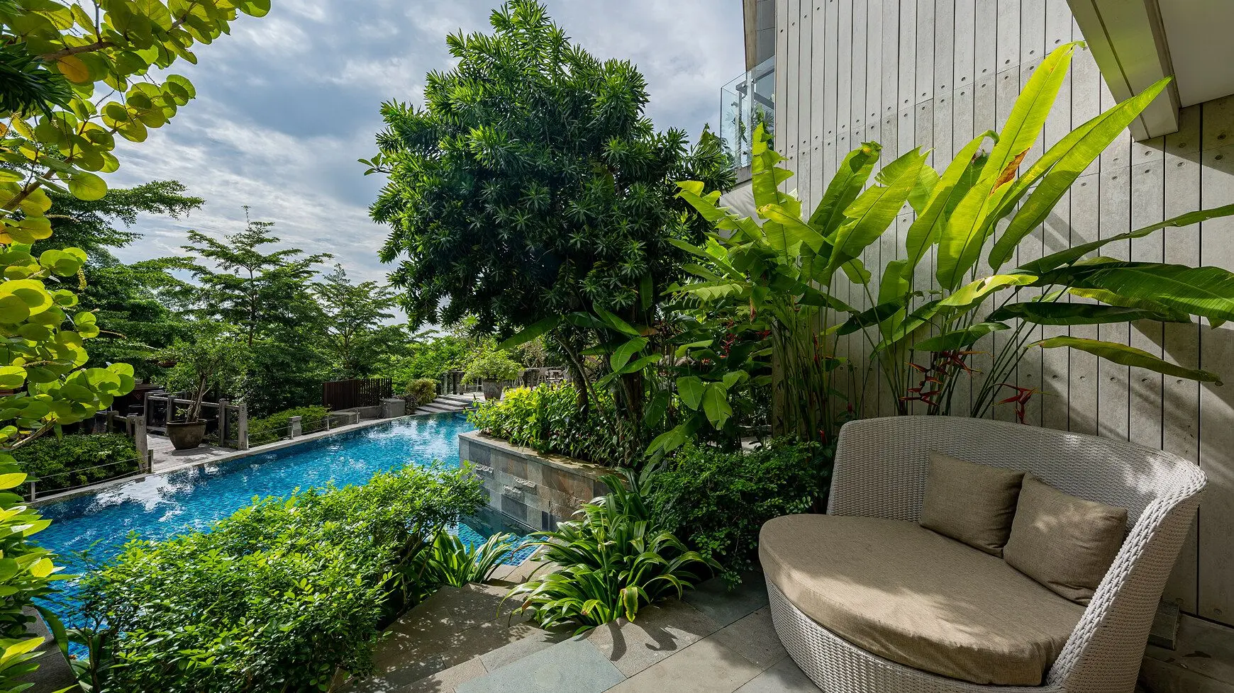 Wana Pool Access Room