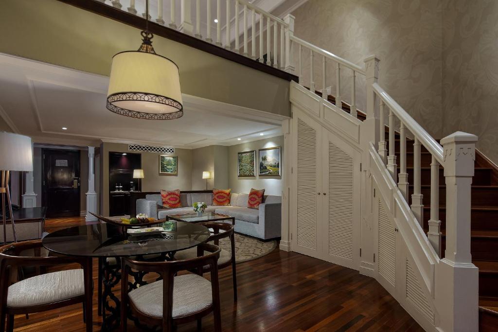 Premium Mezzanine Club Lounge Access Balcony