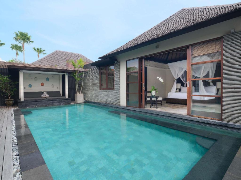 3 Bedroom Royal Pool Villa